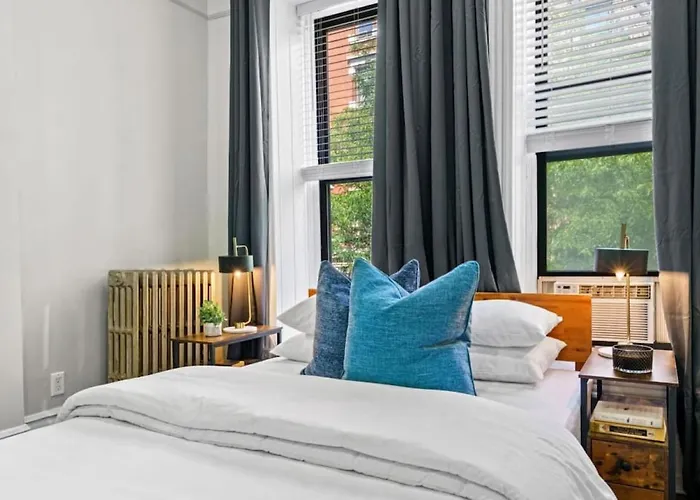 Spacious 3-Bed Brownstone Near Columbia Uni